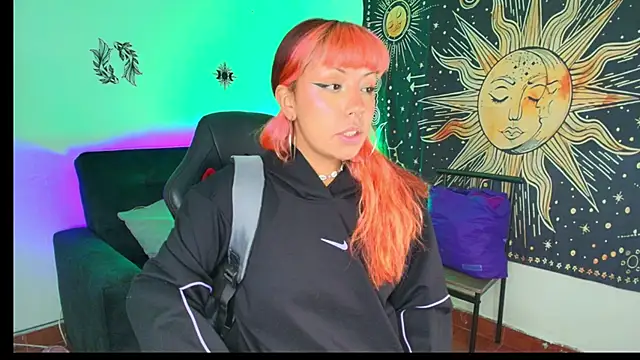 XXX chat uživo modela Cat__Moon__