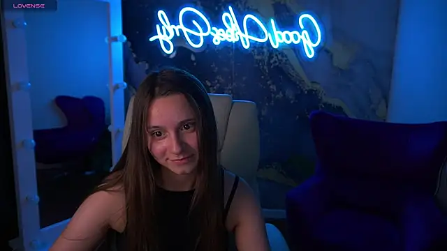 Živý XXX chat TinyNatalie