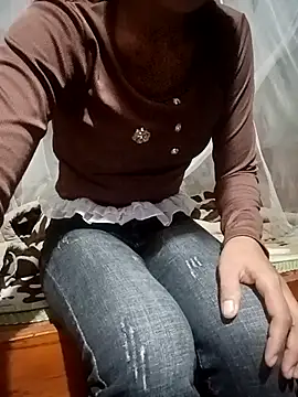 Elena_Mia 即時 XXX 聊天
