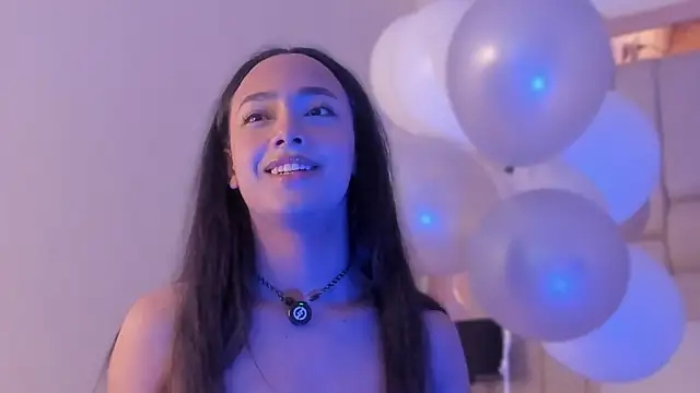 AriBloom7 Chat XXX live