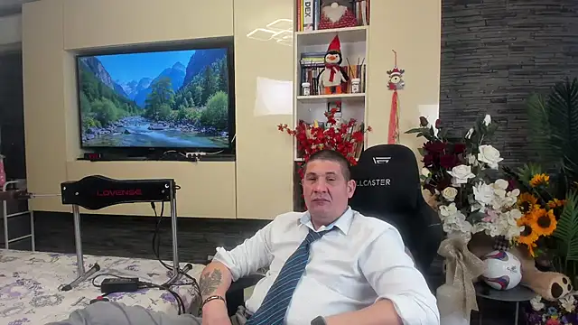 SpartacusDaddy48n Live XXX chat