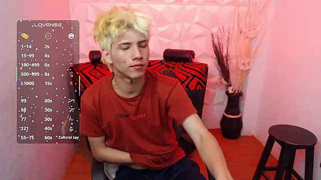 Stich_23 Chat XXX in diretta
