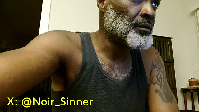 sinnernoir Adlı Modelin Canlı XXX Sohbeti