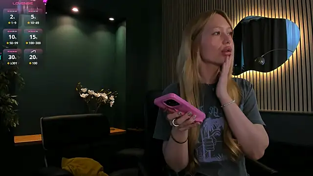 _Mila_Luna_ Obrolan Langsung XXX
