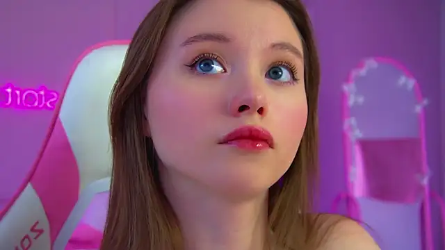 Živý XXX chat KeiraAsti