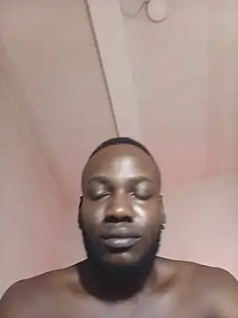 צ'אט XXX בשידור חי של alfablackx