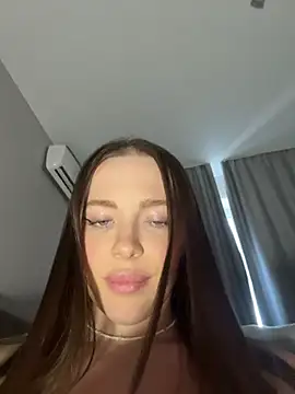 -SweetDi- Chat XXX live