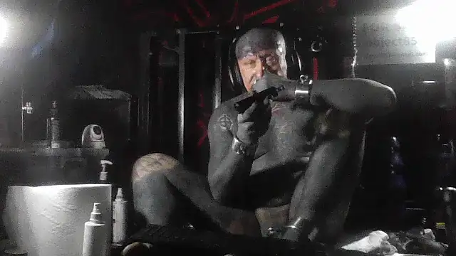 objectwrom's Live XXX Chat