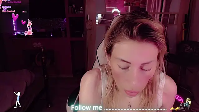 AnnieGOld_ Live XXX-Chat