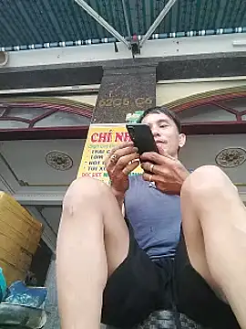 צ'אט XXX בשידור חי של traiwe06