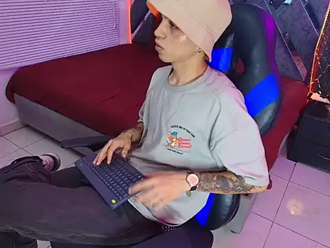cameron_lux77n Live XXX chat