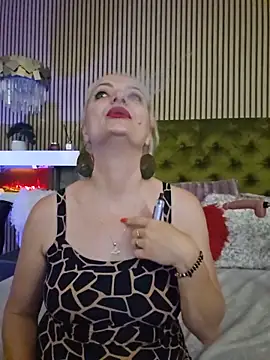 LadyTouch Live XXX Chat