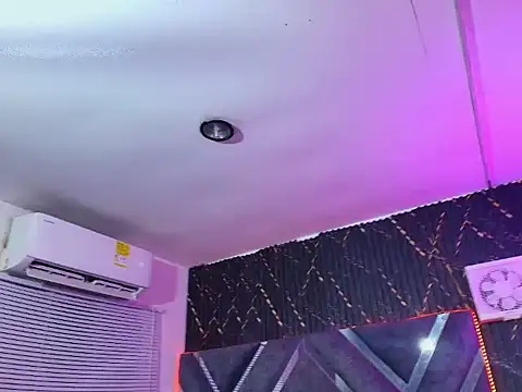 Chat XXX ao vivo de cameron_lux77