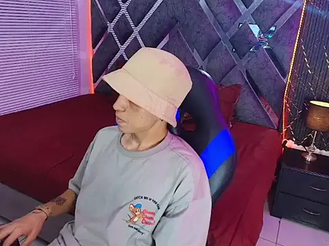 XXX chat uživo modela cameron_lux77