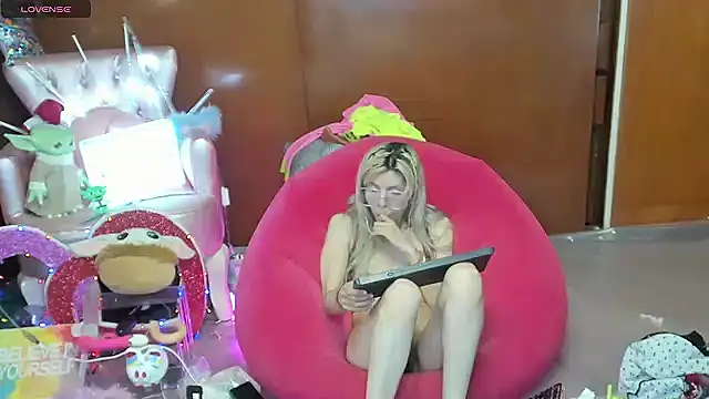 Chat XXX en directo de Skinygirl
