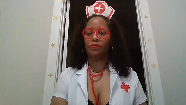 MsDeeLive live XXX chat