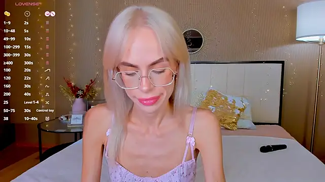bellatip Adlı Modelin Canlı XXX Sohbeti