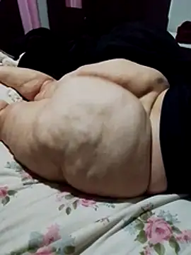 MegaAssMature live XXX chat