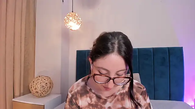 Emilywatsonn Chat XXX live