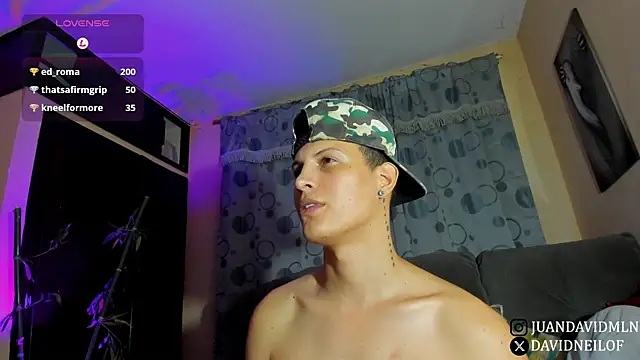 Chat XXX en directo de DavidNeill