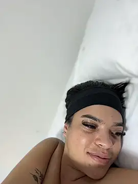 JuanitaMore01 Adlı Modelin Canlı XXX Sohbeti