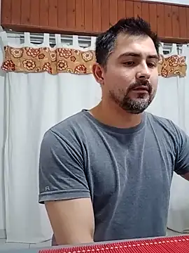 Bradd_32 라이브 XXX 채팅