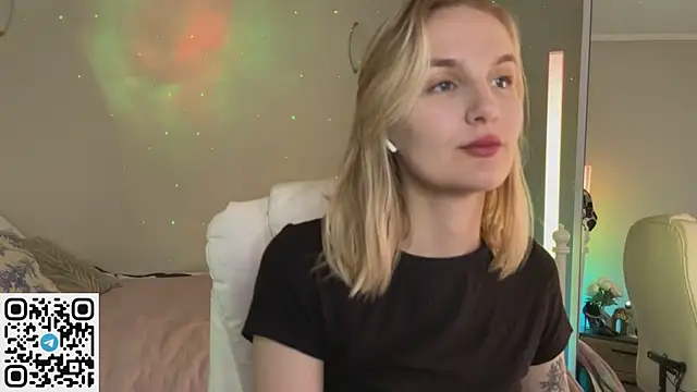 Chat +18 de _Vikky_Moon_ ao vivo