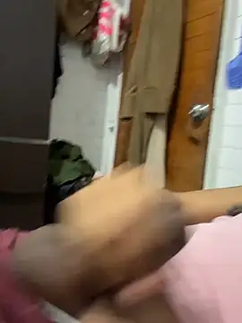 Živý XXX chat Adanxho