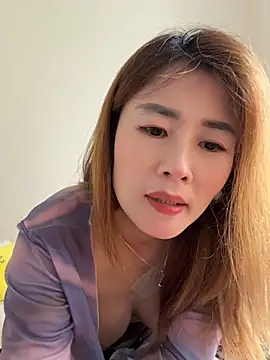 Czat XXX na żywo – okgirl_23