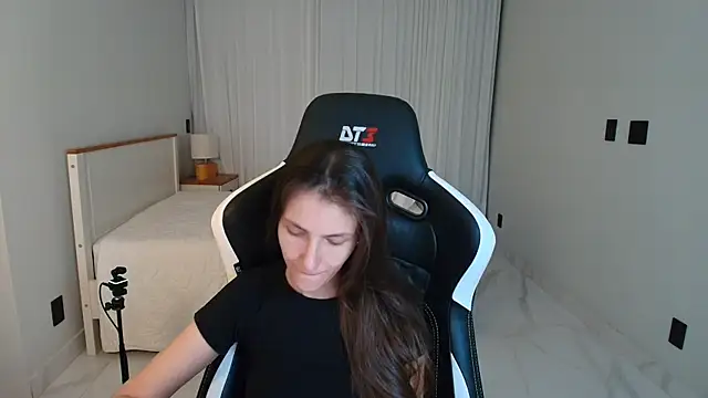 upssnowy's Live XXX Chat