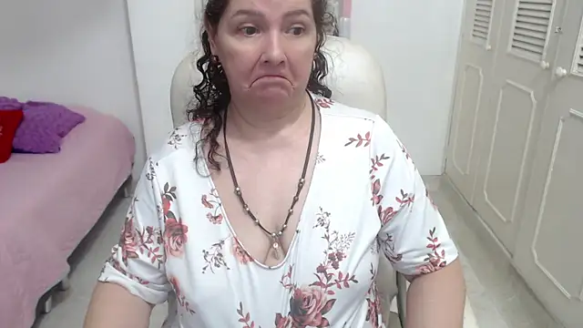 leonela_69 Chat XXX in diretta