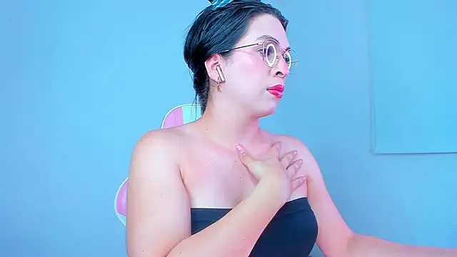 Ariana_f live XXX chat