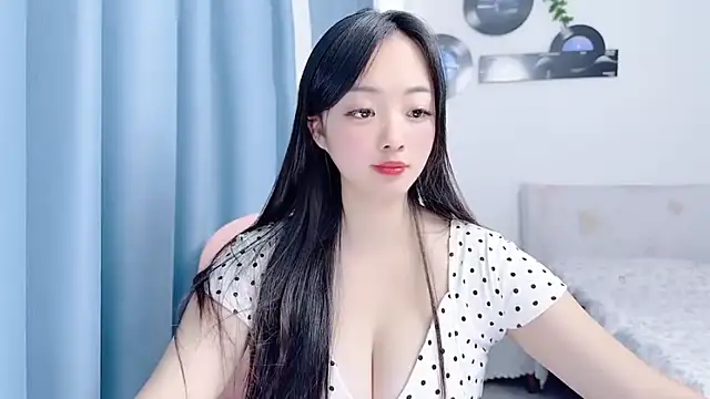 Winnie666999 即時 XXX 聊天