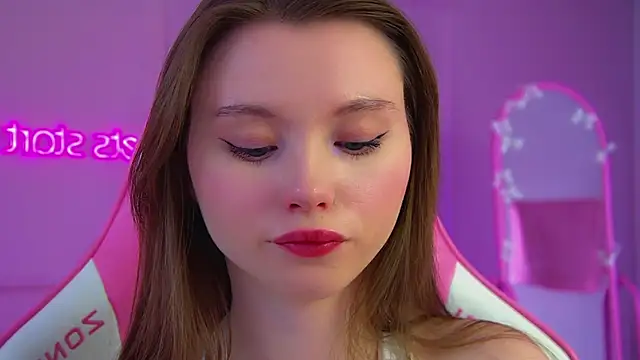 Chat XXX en directo de KeiraAsti