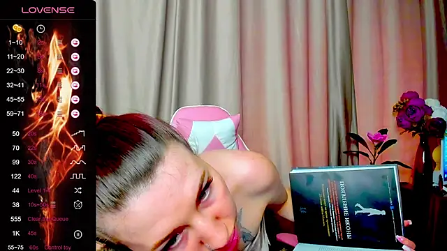 Chatroom XXX en direct de Arya_Curves