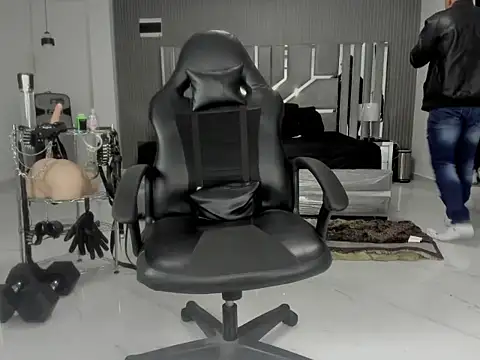 master_leather's Live XXX Chat