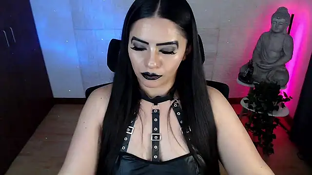 Chat XXX en directo de GODDESS_EVANS