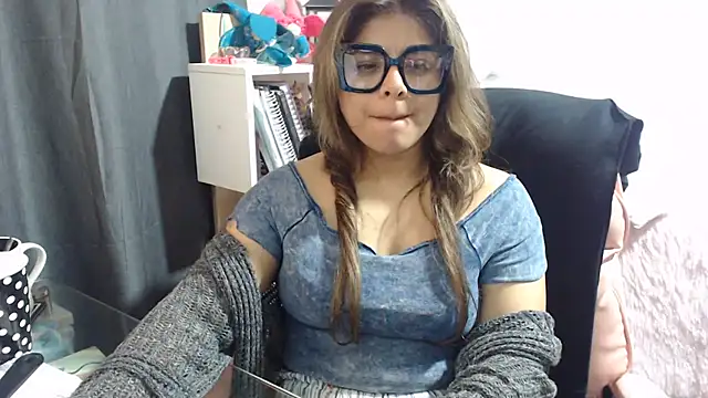 KatteAngelLat Chat XXX live