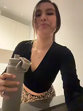lillytiller's Live XXX Chat