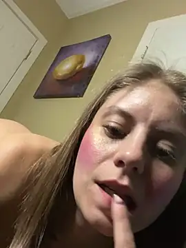 Kateluvv's Live XXX Chat