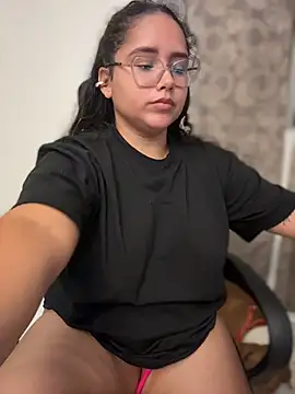 CurlyGirl_1's Live XXX Chat