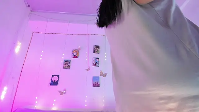 Chatroom XXX en direct de ineedmydaddy_