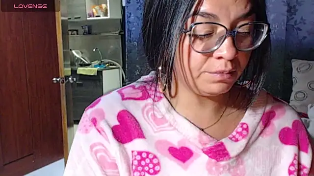 Chat XXX ao vivo de miia-big1boobs_