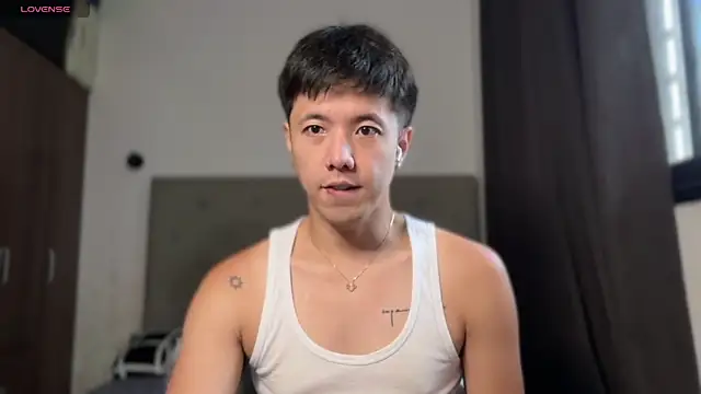 Addictiveboi 现场XXX聊天