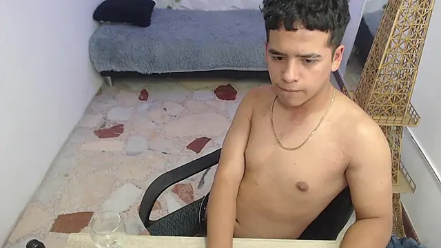 แชท XXX สดของ Santiago_Acosta_