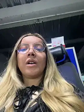 Chat +18 de ana_ev ao vivo