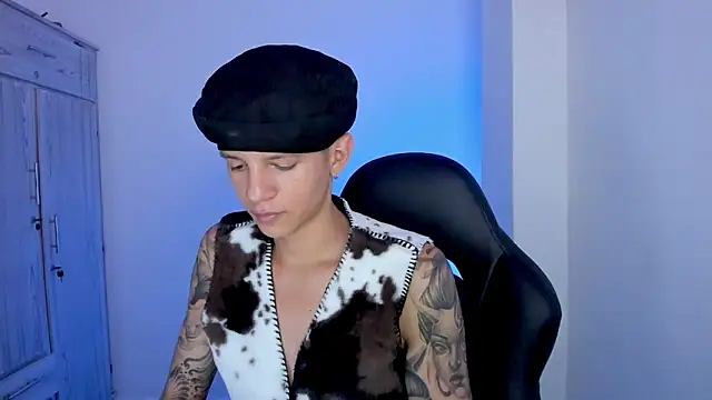 Chat +18 de tylerrnova ao vivo