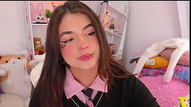 dolce_antonellaa Adlı Modelin Canlı XXX Sohbeti