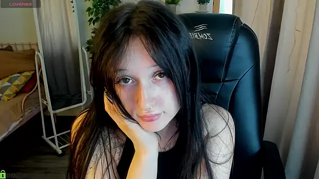 Emma-Blissa's Live XXX Chat