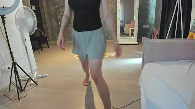 Nika-Smith Show in webcam